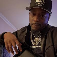 How to link card reader to vending machine account?