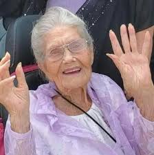 Theresa haggard, Noel haggard ,big guy ,2 great pilots,Ben haggard and  Jenessa haggard and the guy helping land in the green shirt! Photo courtesy  of T. haggard #silverwings #travel