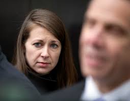 Andrew cuomo's widely watched televised briefings on the coronavirus crisis, melissa derosa, new york's first female secretary to the governor, can be seen sitting next to him (6 feet apart as per social. Cuomo Report Spotlights Role Of Top Aide Melissa Derosa In Trying To Contain Sexual Harassment Crisis The Washington Post