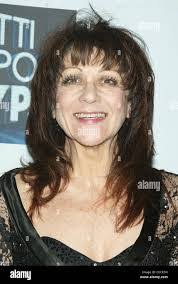 Lenora Benjamin's Instagram, Twitter & Facebook