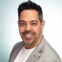 Amy Nuno's Instagram, Twitter & Facebook