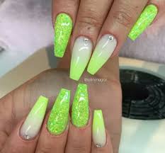 Stiletto neon green acrylic nails. Pin By Memy Memole On Stiletto Lovers Green Acrylic Nails Neon Green Nails Green Nail Designs