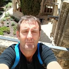 Nos llega la peor de las noticias. El compañero y maestro Julio Anguita nos  ha dejado a los 78 años. Un político honrado, una mente brillante, un  absoluto referente para la izquierda