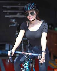 Maybe you would like to learn more about one of these? Deretan Artis Cantik Indonesia Dengan Road Bike