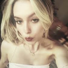 Eileen Ritter's Instagram, Twitter & Facebook