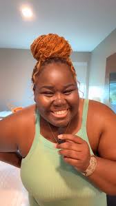 🥰 I may become an influencer I may not, we shall see 😆 either way say  hello to my little fren 🎤 #influencer #maybe