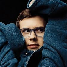 This is the exact dress Olivia de Havilland wore when she presented Bette  Davis with the César d'honneur in 1986. If I told you how I got it, you'd  never believe me.