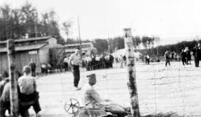 Sauckel frémit à la vue du four crématoire de buchenwald. De Compiegne A Buchenwald Site De Matricule41511