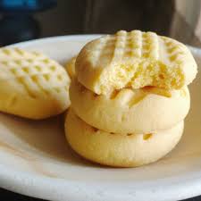 Birds Custard Powder Recipes 4 Ingredient Custard Powder Cookies Flours Frostings Recipe In 2020 Custard Powder Recipes Custard Cookies Kfc Biscuit Recipe