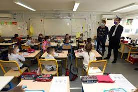 « nous pouvons être tout à fait sereins sur cette rentrée scolaire, elle aura lieu. Covid 19 Un Nouveau Protocole Sanitaire Pour La Rentree Scolaire