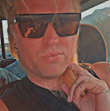 Where to find an intact Red + Violet Quest booster deck set for a  reasonable price?