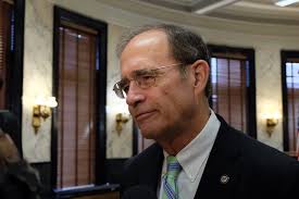 Municipal elections bring scrutiny to voter rolls