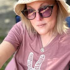 When we think of a "Trailblazer," we think of Reba McEntire, Miranda  Lambert, and Lainey Wilson! You don't want to miss the WORLD PREMIERE  PERFORMANCE of their new song