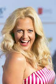 Entdeckt wurde sie von harald schmidt. Barbara Schoneberger Movies Age Biography