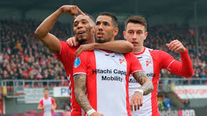 ˈseɾxjo ˈkoɾðoβa), is a venezuelan professional footballer who plays as a forward for bundesliga club fc augsburg, he also plays for the venezuela national team. Sergio Pena Obtuvo Nacionalidad Espanola Y No Ocupara Plaza De Extranjero En Emmen Video