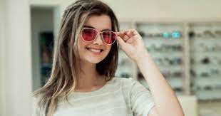 Malu, ah, pak… kata imah dengan nada manja, sementara aku memandangi sepasang payudaranya yang bulat, besar dan padat. 5 Model Kacamata Untuk Yang Punya Wajah Bulat Popmama Com