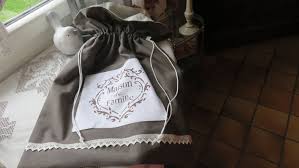 Sac A Linge En Cotonet Lin Brun Gris Fonce Pochoir Maison De Famille Dentelle Ecrue Double Coton Ecru Double Coulissee Deco Interieure In 2020 Laundry Bag Etsy Laundry Organization