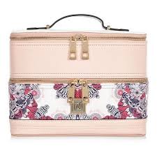 River Island Pink Floral Print Vanity Case 37 Liked On Polyvore Featuring Beauty Products Beauty Accessories Bags Purses Womens Purses Purses And Bags