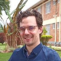 50+ "Thomas Hole" profiles