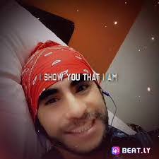 Robert Vanegas's Instagram, Twitter & Facebook