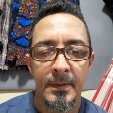 Cola no Shopping Serra dourada às...