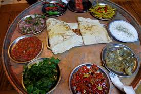 Eten en drinken behoren tot de belangrijkste sociale gebeurtenissen in turkije. Eten In Istanbul De 10 Leukste Hotspots En Restaurants In Istanbul