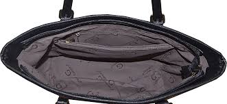 C'est un format très classique assez large et profond dans lequel on peut facilement mettre beaucoup d'affaires notamment si vous aimez faire un peu de shopping. Sac A Main De Cours A4 Gallantry Noir Pas Cher Sacs Gallantry