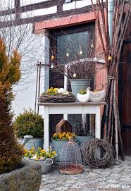 Dezente gartenstecker mit ostermotiven sind auch eine tolle und einfache variante, den garten für die osterzeit zu schmücken. Naturliche Osterdekoration Osterdeko Im Garten Deko Mit Zinkgefassen Gartendeko Zu Ostern Str Natural Easter Decor Easter Garden Easter Decorations Diy Easy