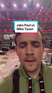 Mike Tyson Struggling in Fight Knees