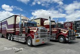 A little look at today's photo shoot at Craig Arthur Transport. Head to my  Facebook page to see the rest #kenworth #mackmuncher #truckphotography  #truckspotting