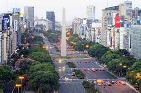 Stroll down the grand 9 de julio avenue, admire the landmark obelisk and palacio de tribunales, and visit the. Running The Widest Avenue In The World Av 9 De Julio