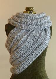 The wolkig cowl is twisted and has extra volume due to strategically worked decreases and increases, so it can be stretched a little to fit comfortably over your head when putting. Instant Download Knitting Pattern The Huntress Cowl Knitted Etsy Knitting Patterns Hand Knit Cowl Wrap Pattern