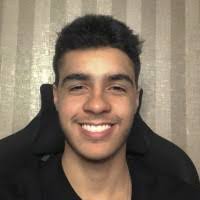 Henry Andrade's Instagram, Twitter & Facebook