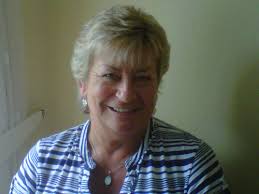 What is the best taxi company (& cheapest)to use from the airport to play  blanca?