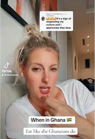 When in Ghana 🇬🇭 Eat like the Ghanaians do #ghanatiktok🇬🇭  #eatingwithyourhands #ghanalife #ghanaiantradition #ghana #accra  #ghanaianfood🇬🇭