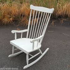Alter Vintage Schaukelstuhl Weiss Shabby Chic Ruckenlehne Mit Stabe Windsor Ara Vintage Schaukelstuhl Schaukelstuhl Weiss Schaukelstuhl