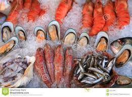 Na zachodzie jest połączone cieśniną gibraltarską z oceanem atlantyckim. Morze Srodziemne Wyswietlania Owoce Morza Zdjecie Stock Obraz Zlozonej Z Seafood Garnela 5237044
