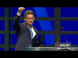 Jeff gordon, one of the most celebrated drivers in racing history and a longtime partner of axalta, is officially a member of the nascar hall of fame. Jeff Gordon Honored During Nascar Hall Of Fame Ceremony Las Vegas Review Journal