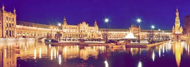 Duży port nad rzeką gwadalkiwir, w xvii wieku najludniejsze miasto hiszpanii, znane z największej katedry świata. Sewilla Andaluzja Park Marii Luisy Wieczorem Park Cologne Cathedral Cathedral