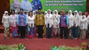Wanita merupakan salah satu unsur yang turut bergiat seiring kaum lelaki membangunkan masyarakat, menjaga keutuhan dan kesejahteraan ummah. Infopublik Wali Kota Banjarmasin Selamat Hari Kartini