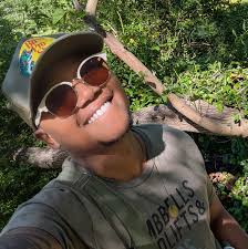 Seeking friends for outdoor activities and socializing