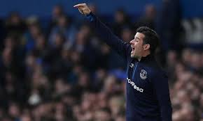 A saída do treinador acontece um dia. Ozil Atirou Casaco A Marco Silva Treinador Portugues Explica Episodio Maisfutebol