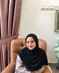 Menerusi akaun instagram, marissa dania hakim telah berkongsikan sekeping gambarnya yang sedang tersenyum manis. Video Terkejutnya Aku Bila Mak Dia Kata Baru 13 Sedar Diri Sikit Marissa Malu Bila Abby Bagi Ucapan Hari Lahir Tarik Perhatian Ramai Berita Steady