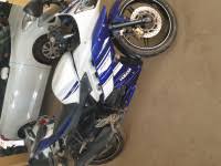 It is a machine which offers equally balanced proportions of racing and commuting, it's but you can't beat the fact that r15 is modeled after supersports, which is reflected in its riding style. Used Yamaha Yzf R15 V2 In India With Warranty Loan And Ownership Transfer Available Bikes4sale