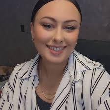 So I just picked my daughter up from school and noticed she had forgotten  to change out of her PE shoes and when she noticed she started having a  HUGE meltdown. She's