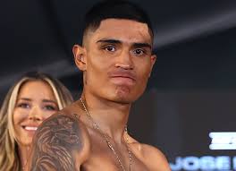 Jose Enrique Vivas Grinds Out Split Decision Win Over Edy Valencia In  Slugfest