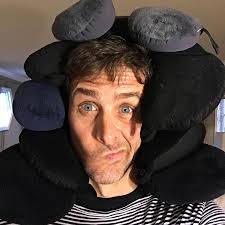 What Macintosh computer model is in this kindergarten photo?