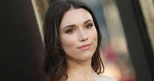 Search results for grace fulton. Shazam Grace Fulton Esta Proxima De Entrar Para O Elenco Do Longa