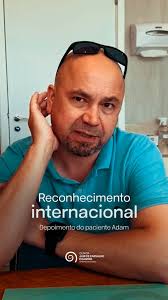 Nossa equipe médica é fluente em inglês, garantindo um atendimento completo  e acolhedor aos pacientes de outros países., O Adam nos procurou pois  começou a sentir dificuldades para escutar no ouvido ...
