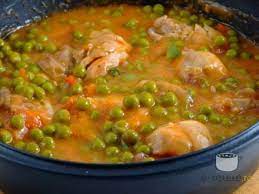 Mancarea de mazare de post, cu morcovi si cartofi, era nelipsita din bucataria mamei mele. Romanian Chicken Recipe Recipes Cooking Recipes Cooking